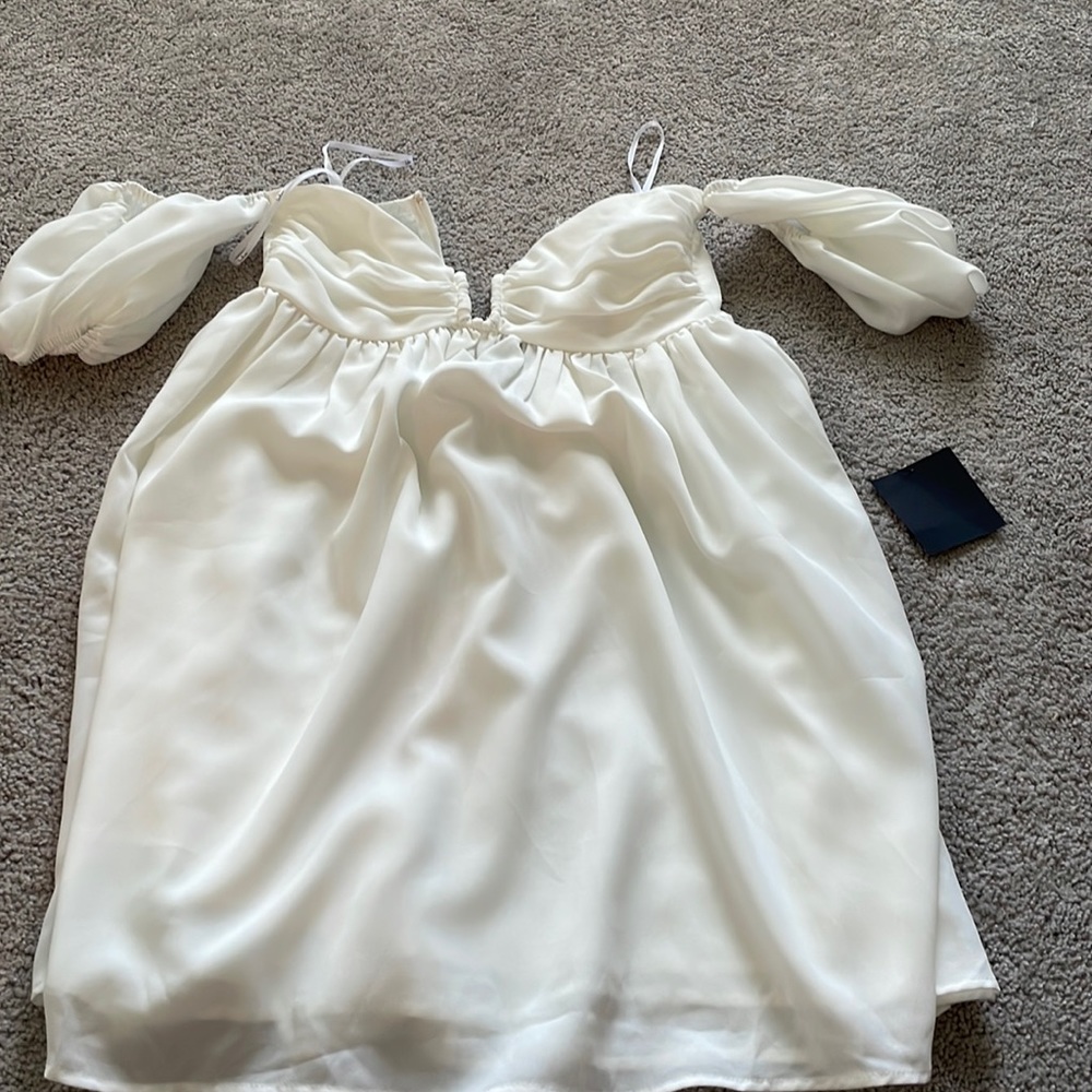 Lulus, white short dress, size small NWT